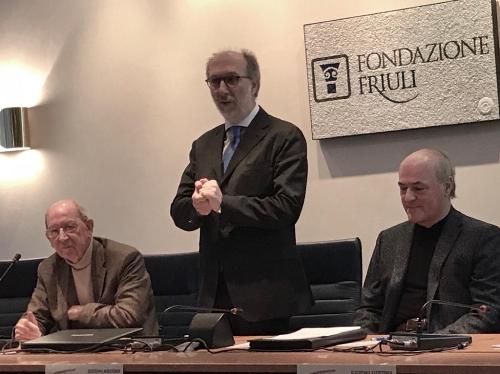 Il vicegovernatore FVG con delega alla Salute, Riccardo Riccardi, nel corso del suo intervento al convegno di Udine